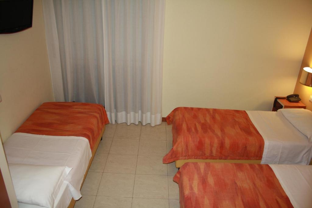 Hotel Gf Cesano Boscone Exteriör bild