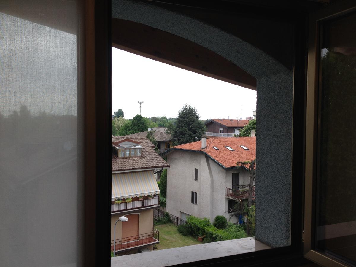 Hotel Gf Cesano Boscone Exteriör bild